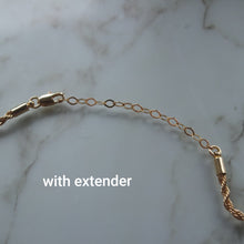 Load image into Gallery viewer, GOLD TWISTED ROPE CHAIN NECKLACE