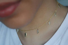 Load image into Gallery viewer, LEAF PRINT SHORT NECKLACE
