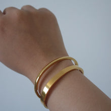 Load image into Gallery viewer, BELLA THICK BANGLE
