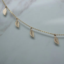 Load image into Gallery viewer, LEAF PRINT CHOKER
